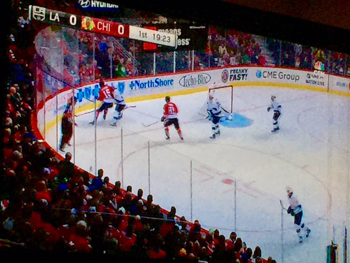 arimap's tweet photo. Watching Sunday night #NHL #hockey #LAKings at #Chicago #Blackhawks with the fam on #rogers #gamecentrelive #streaming #tv https://t.co/nlVlvmfAhh