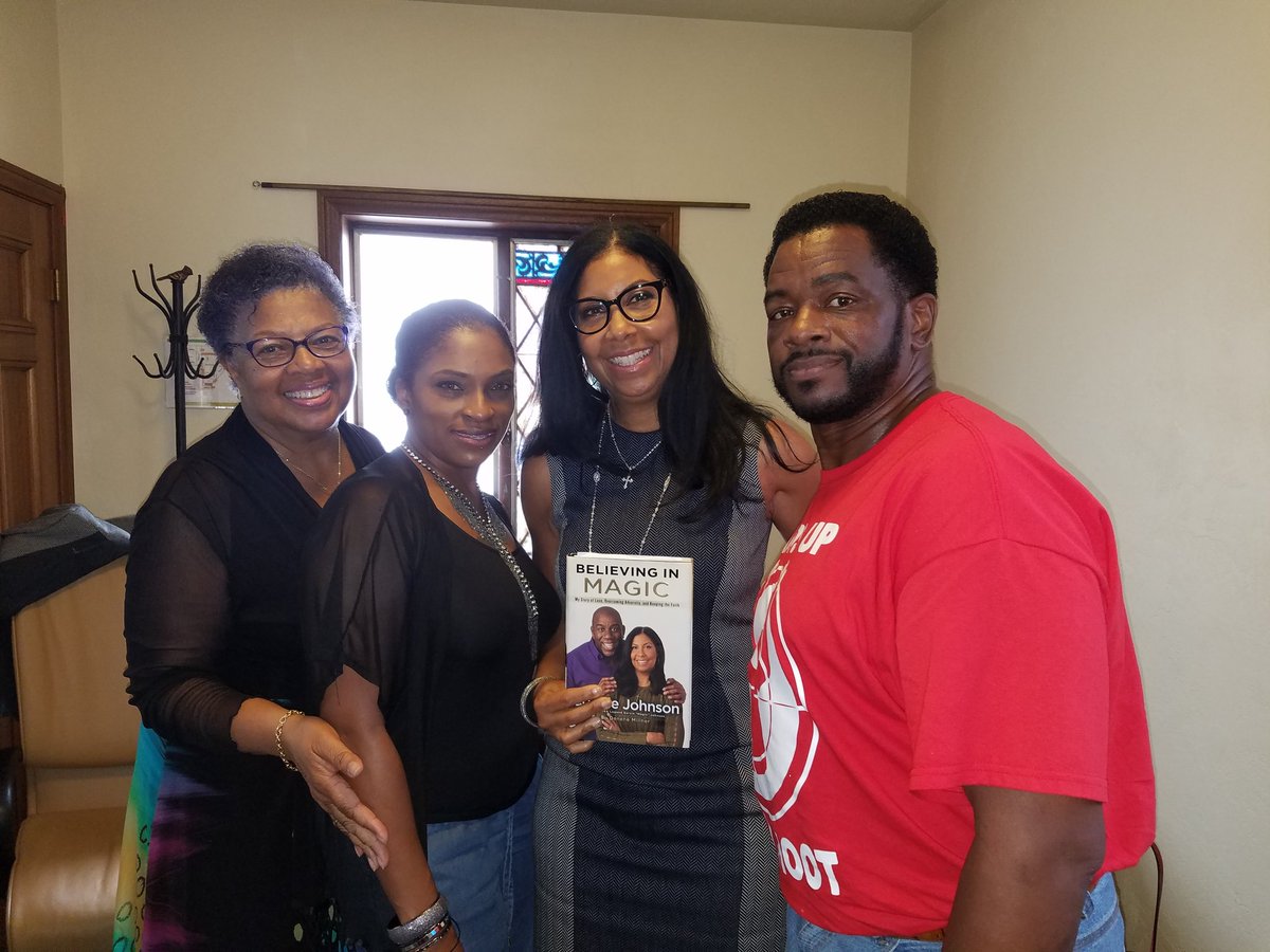 cjbycookie's tweet photo. Had such a wonderful time at #UDWA so grateful to Doug Moore & his team!! Thank you to everyone who came out #BelievingInMagicBook📖 #SCLC https://t.co/3du6gjqcuZ