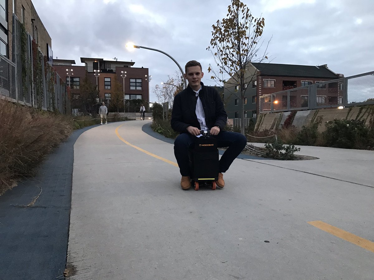 DudeFromUkraine's tweet image. Checking out the the @ModoBag . It's dope! #modobag #travel