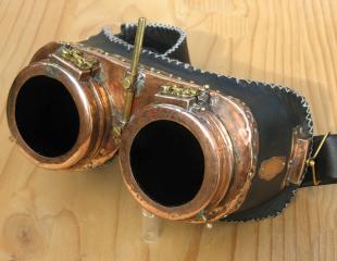 puertorico05971's tweet photo. Some of the cool gadgets that our heroes use in The Thousand Years War! https://t.co/BJ34dDSFbO #scifi #ASMSG #usefulitems #ASPA #gadgets https://t.co/G55iSvcjcA