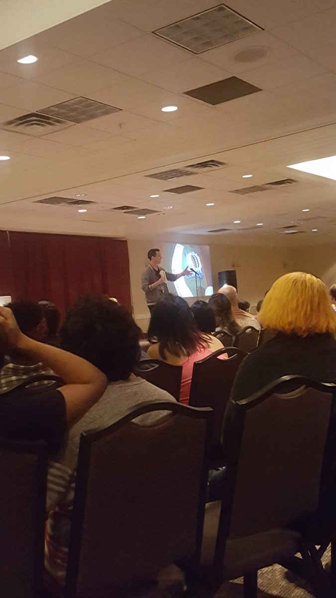 Drugomez41's tweet photo. #msucc11 magician at the CSC @mwsuasc https://t.co/aG3GsLskqh