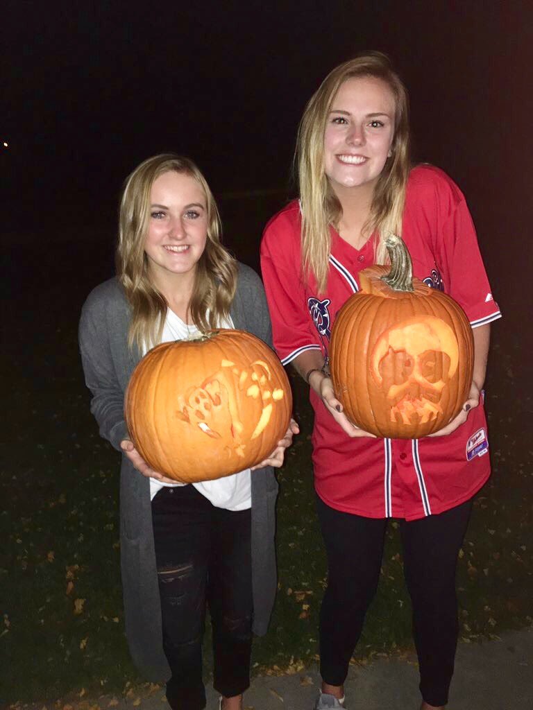 wassmer_allee's tweet photo. Well 18 months better fly by. thanks for being my big sister, cousin, best friend, and an amazing example. Good luck in Virginia❤️ https://t.co/3Zr2RQ2eAu