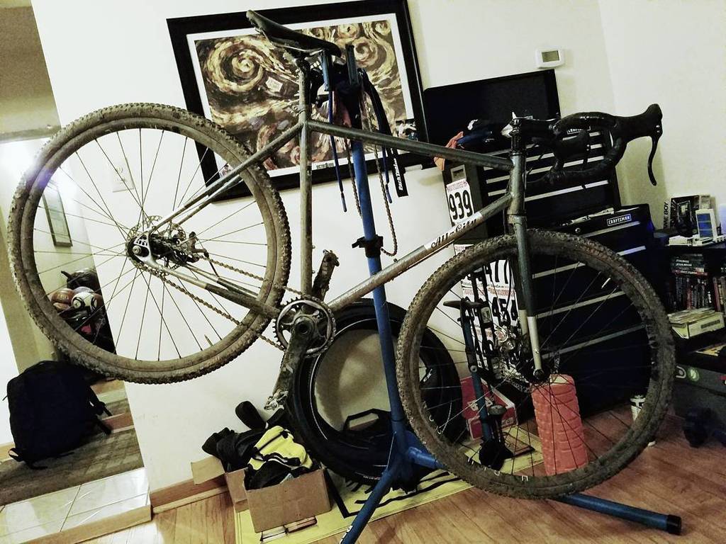 ZKM's tweet photo. Feels good to be home after a day of #cx racing
#
#teamchainlink #thechainlink #camptonCX … https://t.co/vSfILpwD2e https://t.co/rvvaB6rBpB