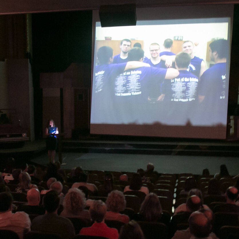 PechaKuchaBGR's tweet photo. Congratulations to two-time PechaKucha Bangor presenter @ErinRhoda on being named Journalist of the Year by @mainepress. https://t.co/sRFAYQnho9