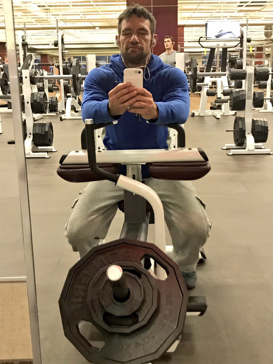 thejohnnycastle's tweet photo. Didn't like my gym effort this morning so... back at it.  I got it figured out this time  💯 #motivation https://t.co/YVKZA1W2co
