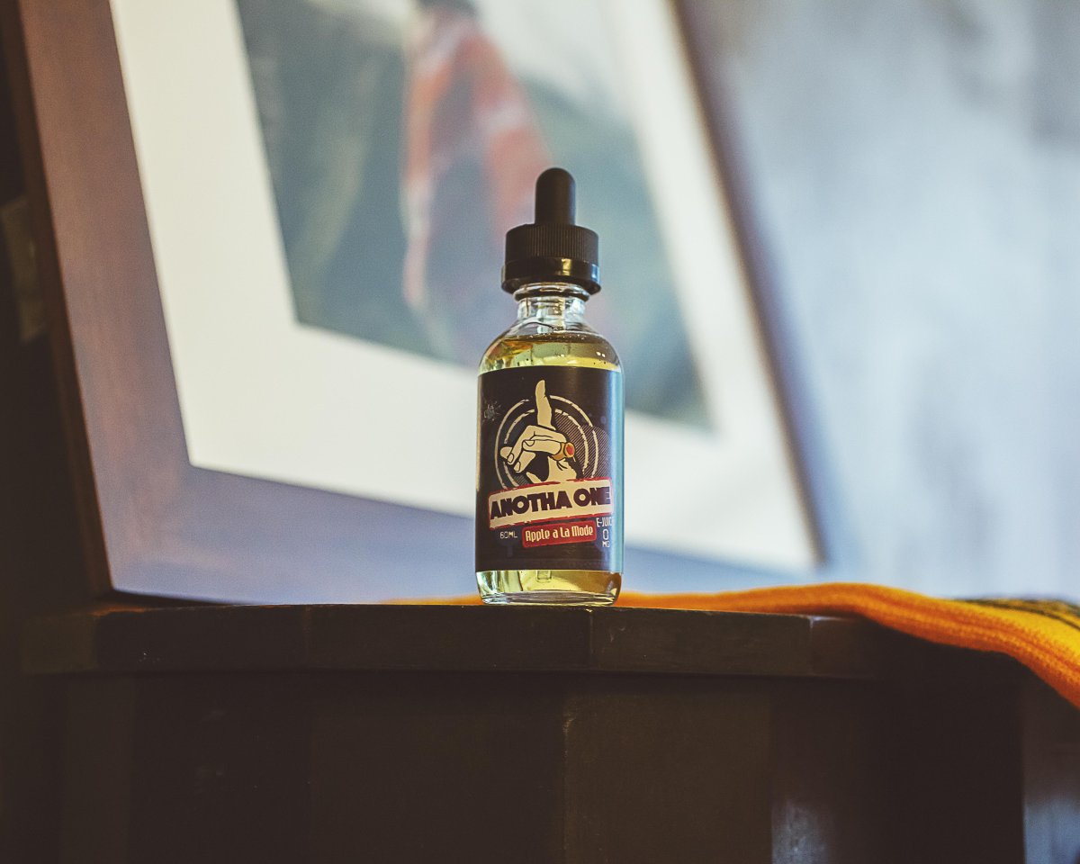 AnothaOneEJuice's tweet photo. Bring a bottle of Apple a la Mode out for #SundayFunDay! https://t.co/yUDu3KNtvK
