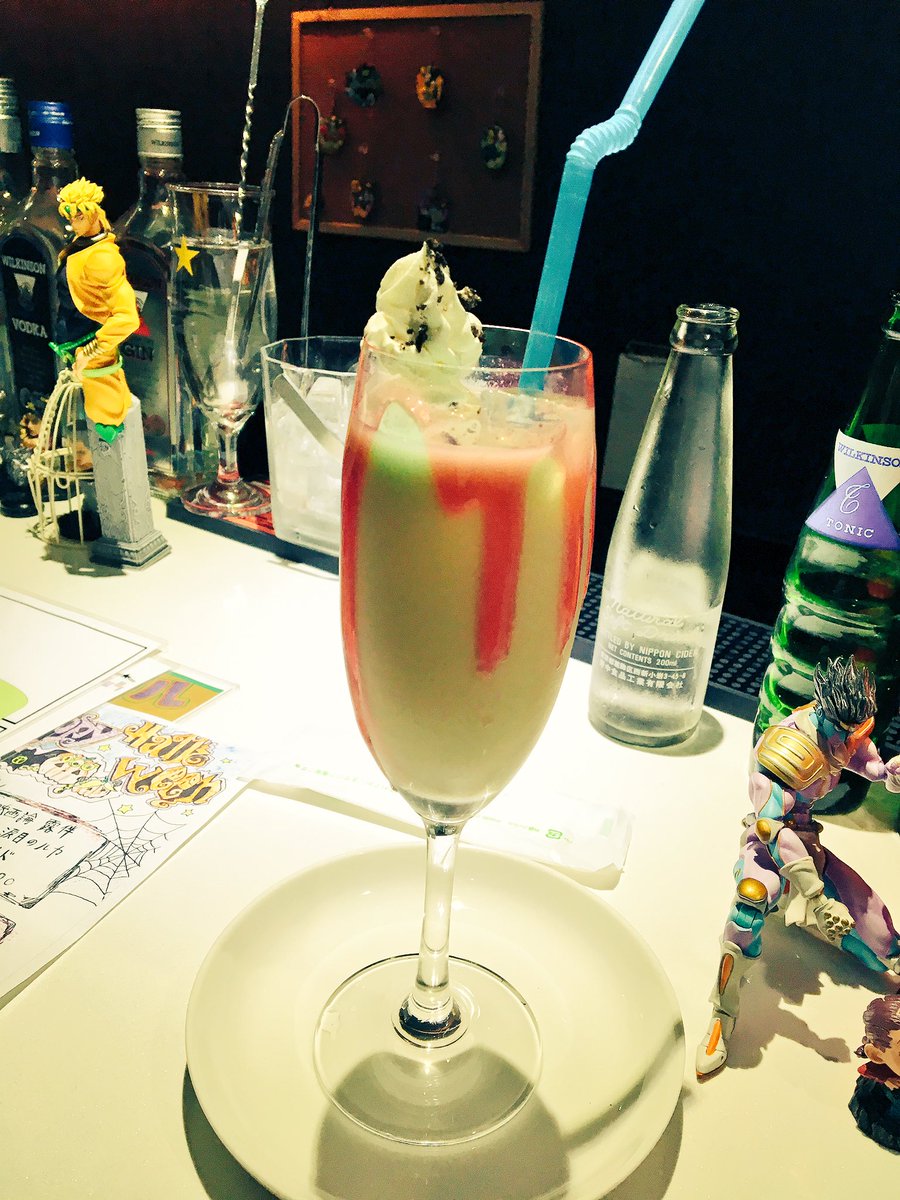 十点 だが断る さんの露伴のホラー論カクテルめっちゃ美味しかった 確かハロウィン期間限定 周りの赤いソースがタラタラとグラスを伝って落ちてくるの ミント系の水色のリキュール とミルク系の甘いカクテルが混じってすんごく美味だった 十点 だが断る さんの露伴のホラー論カクテルめっちゃ美味しかった 確かハロウィン期間限定 周りの赤いソースがタラタラとグラスを伝って落ちてくるの ミント系の水色のリキュール とミルク系の甘いカクテルが混じってすんごく美味だった
