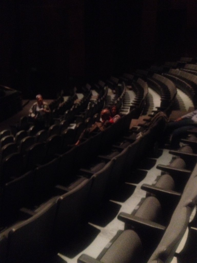 FlowerTrigo's tweet photo. Concluyendo @MICGenero_Gro en el auditorio sentimientos #Cine #Ponencia  🎞📽🍿❤️✨🎉 con la ponencia de la magnífica Emma Cerón https://t.co/sxKKAXQLzy