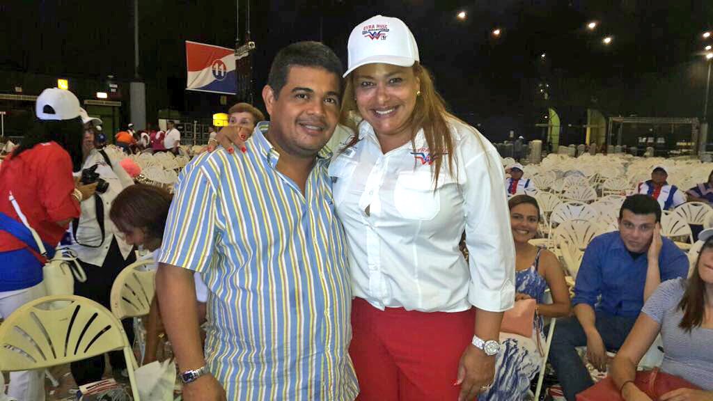 ChavoGarciaPRD's tweet photo. ¡Felicito a mi compañera @EyraRuiz nueva 2da subsecretaria del CEN del #PRDesPanamá! Fue un orgullo competir con ud y la Dra. Maribel Coco. https://t.co/PECYiLMwi1