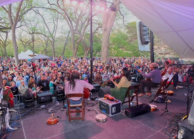 Old Settler's Music Festival is booking a Sonicbids artist—selected act will be compensated! sonicbids.com/find-gigs/2017… <a href="/Oldsettler/">Old Settler's Music Festival</a> #bands