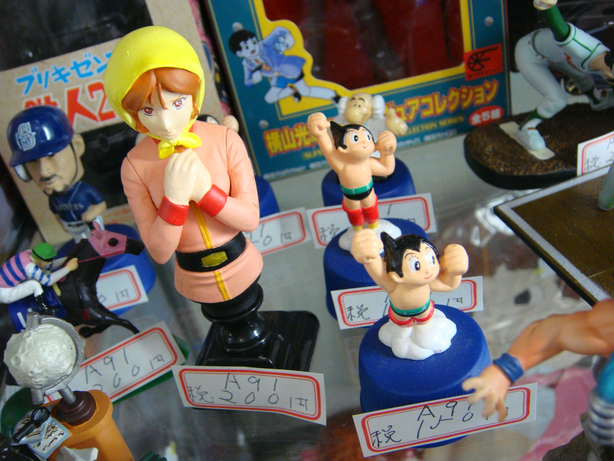 レンタルショーケース Cubestyle Twitterissa 1case入荷 鉄腕アトム ボトルキャップフィギュア キン肉マン 超像革命 ワンピース コレクション ベルサイユのバラ 胸像フィギュア ガンダム フラウボー 胸像フィギュア T Co 0rpmmwwluv Twitter