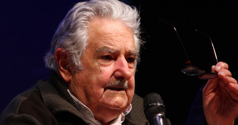 RevistaSemana's tweet photo. "No compras con plata. Compras con el tiempo de tu vida que gastas para conseguirla": Pepe Mujica https://t.co/Z1shKqiWee https://t.co/H5floq0omH