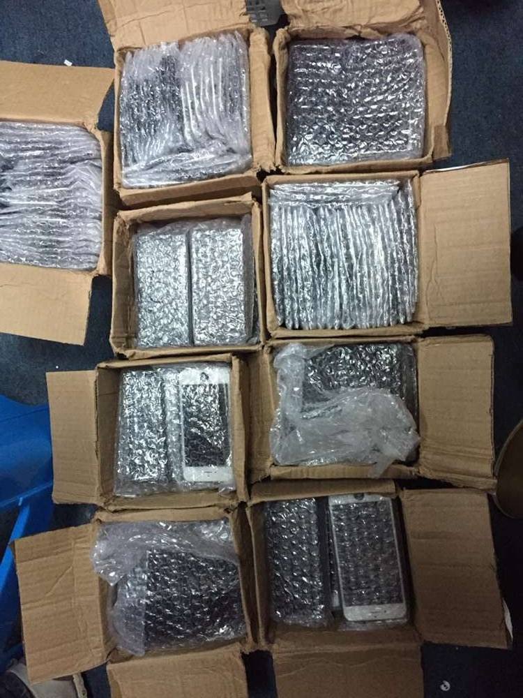 AmyFuting's tweet image. These screens will be finished and send back within 3 days. Our service help cell phone repair business owners save 75% screen purchase cost