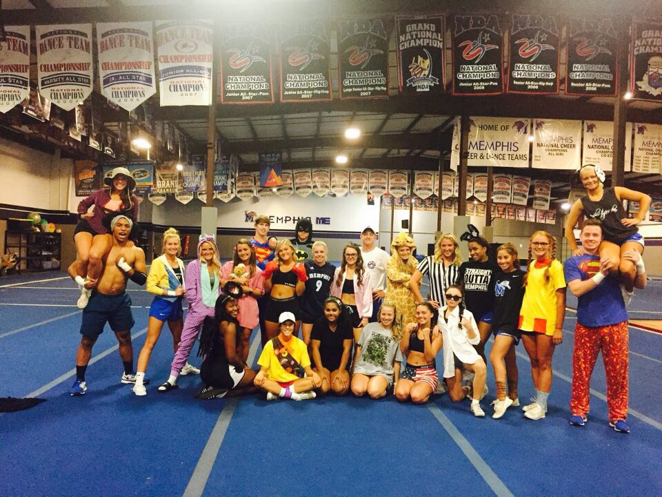 UofMTigersCheer's tweet photo. Halloween practice was LIT!! #squadup #gotigersgo #ryrtttp #bmfisc https://t.co/d834V1XfA0