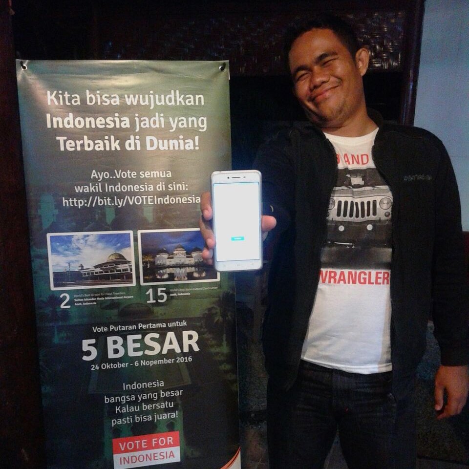 acehblogger's tweet photo. Votinf > Blogger Aceh kalheuh vote #MenangkanIndonesia di #WHTA2016 https://t.co/kOuz64ovPB #halaltourismID ureueng droe bek tuwe @WHTSEXPO https://t.co/nbwtIHwnY9