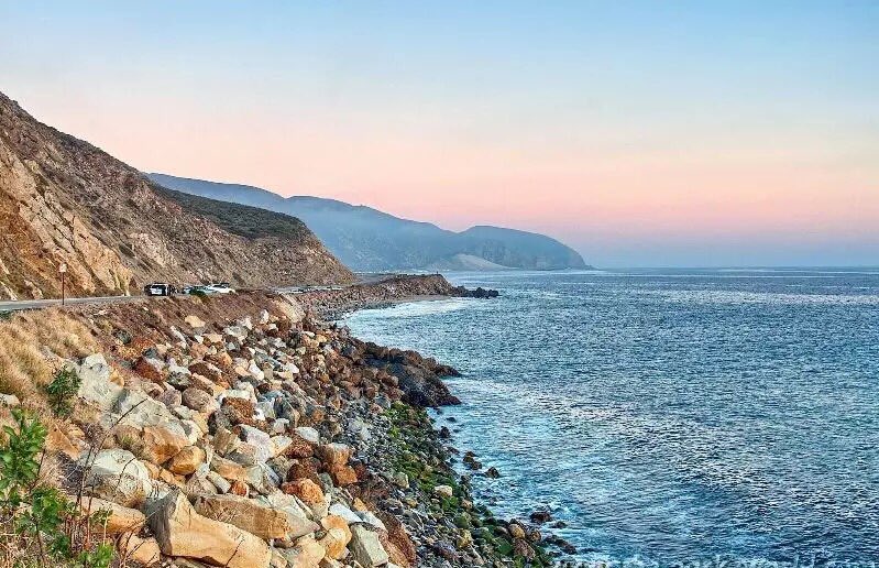 Nomadic_Youth's tweet photo. California Shore line always beautiful https://t.co/WTt2fpVQFV