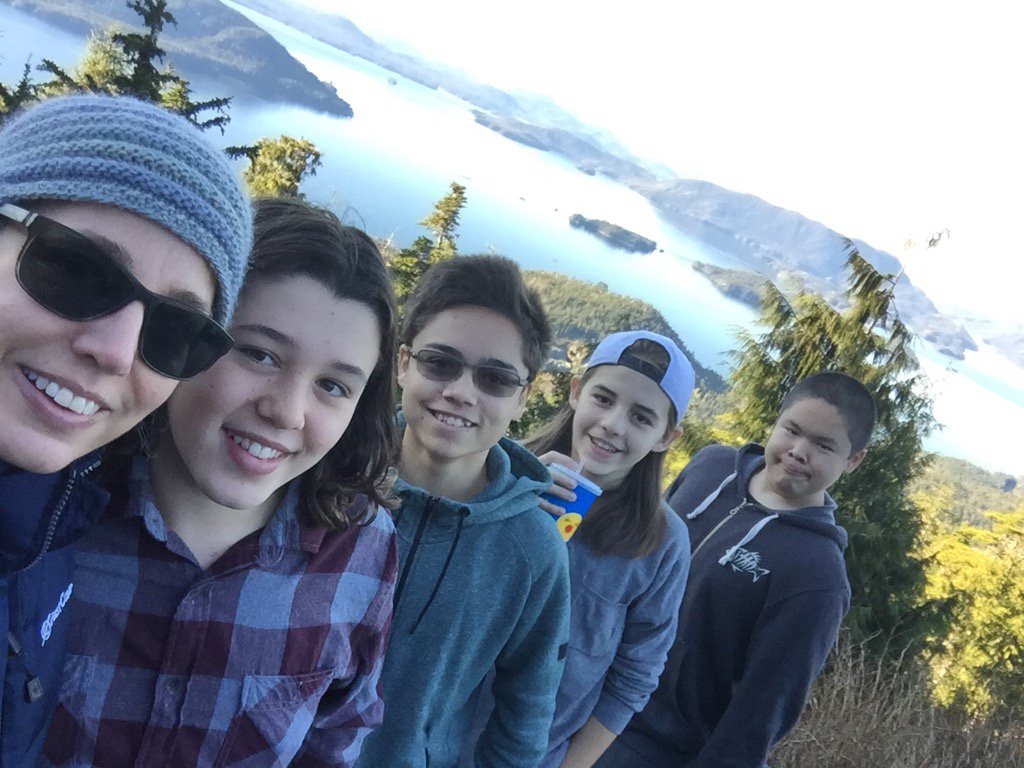 nellievanasse's tweet photo. Hanging out with these cool kids today was outstanding #harbormountain @jasperk_69 https://t.co/Mn7FZkmFjO