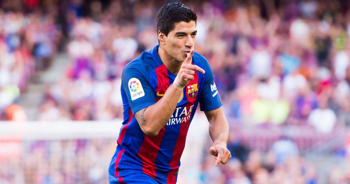 FootballFunnnys's tweet image. BREAKING: Luis Suarez set for a shock move to the Premier League and it's NOT Liverpool... bit.ly/2eWfjcM