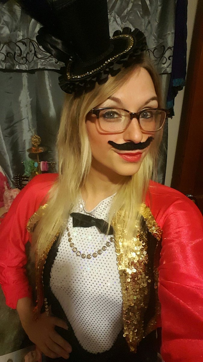 HeavenBoBeven's tweet photo. #UDHalloween #UDContest #ContestEntry #halloween #ringmaster #ringleader #liontamer #costume https://t.co/yP8XCRSzPD