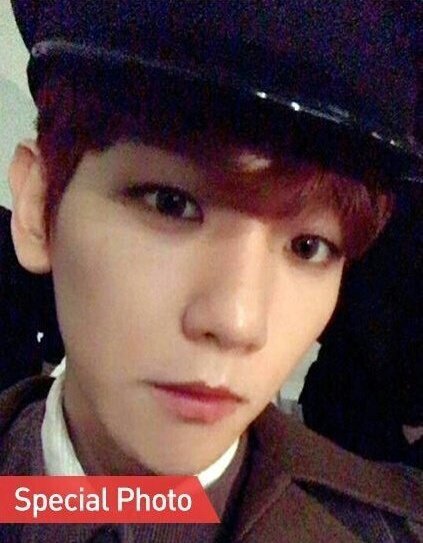 baekhyuntown's tweet photo. 멜론 스페셜 포토 - #HeyMama #EXO_CBX #백현 
https://t.co/ACGRHWNJLn https://t.co/De8gEHVn4k