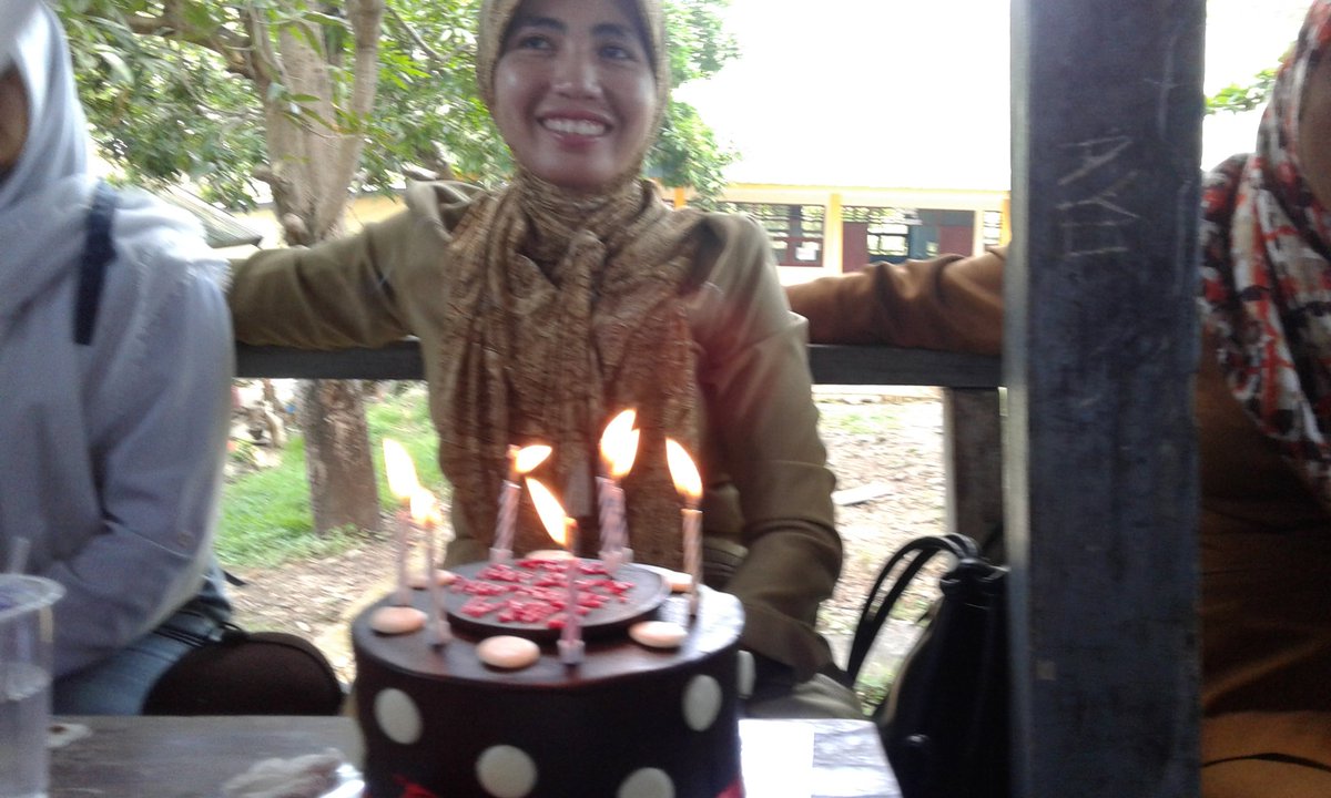 ekasari0403's tweet photo. Hari ini #birthdayparty https://t.co/JKiZVkUqNl