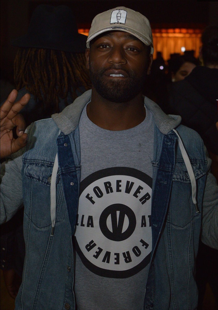 BdotTurner's tweet photo. My guy @switchkelley showing love with the crewneck #Illavated https://t.co/Bd1ltH94TE