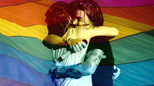 MyJourneyin1D's tweet photo. Happy 1 year since the Larry hug!
#31daysoflarry #Larrymonth #larryiscomingback https://t.co/jU7JSieAdA