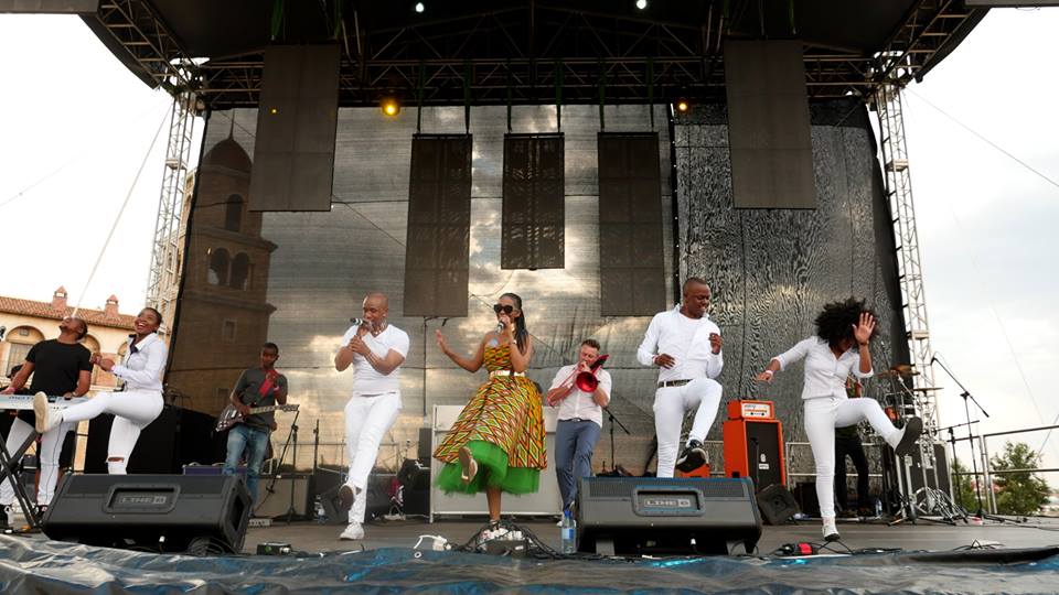 .<a href="/MafikizoloSA/">MAFIKIZOLO_AFRICA</a>! All we can say is WOLOLO! #JamJOZI <a href="/MONTECASINOZA/">MONTECASINO</a>