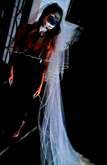 #CAM4 #Halloween @CAM4_ES #FreakyHalloween De novia :) sesi&oacute;n fotografica https://t.co/jbDGUxC4fb<a href="/tag/cam4"class="tags">#CAM4</a><a href="/tag/halloween"class="tags">#Halloween</a><a href="/tag/freakyhalloween"class="tags">#FreakyHalloween</a>