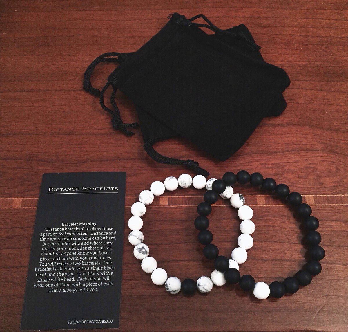 BuyAllDips's tweet photo. "Distance" Bracelets

1 wears white ⚪️
1 wears black ⚫️

Stay connected wherever you are! 

https://t.co/Sry13gDCgf https://t.co/nMvYGtqDuQ