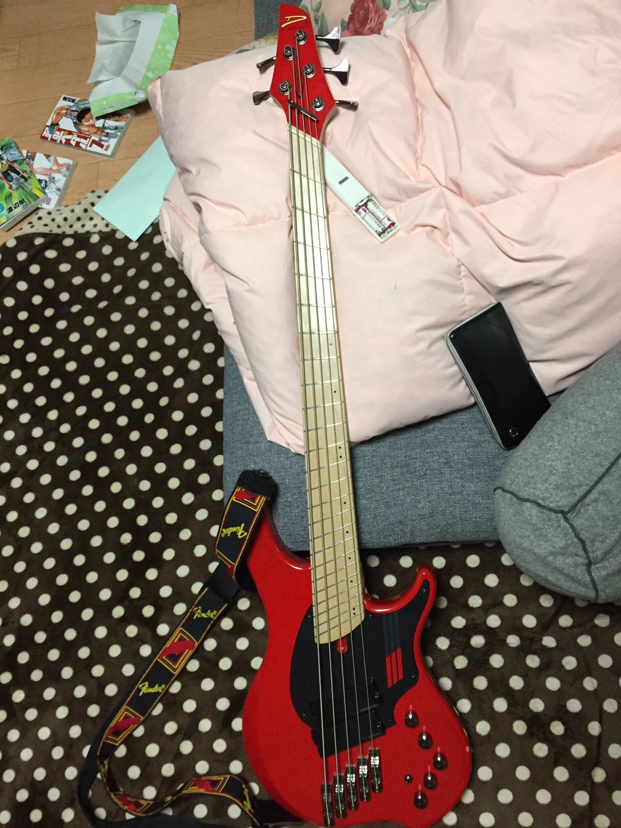 たなしん タナブロ On Twitter 11 11ベースの日 この日に向けてこだわりのnewピック開発中 来場者にプレゼント予定 Https T Co Py7njatc3u たなしん機材 Dingwall Fenderjazzbass61 Orange Eden Https T Co Lzrdgnvz44 Twitter