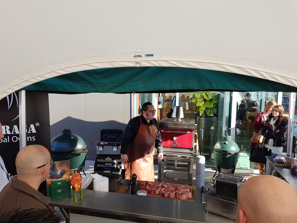 dvanderzwet's tweet photo. Open Dag @Nice2Meat .
Demonstratie met #Mibrasa grill en #BigGreenEgg https://t.co/q9kHBRt2bo