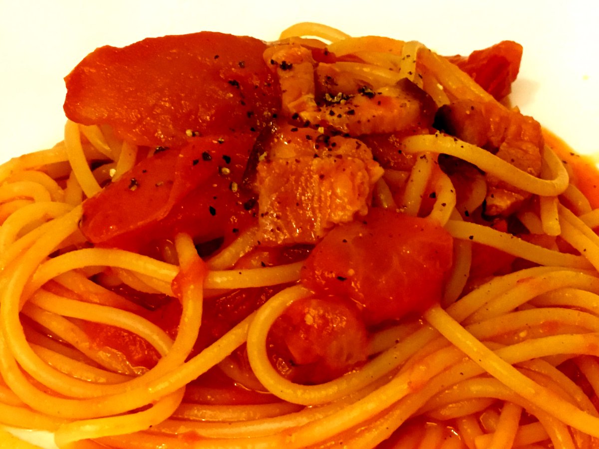 Knophier's tweet photo. .
bacon spaghetti with tomato sauce 👌🏻
ベーコンスパゲッティトマトソース 👌🏻
.
#sunday_dinner #home_made #日曜日の食卓 #自家製 #味自慢 https://t.co/hKaiYaoA83