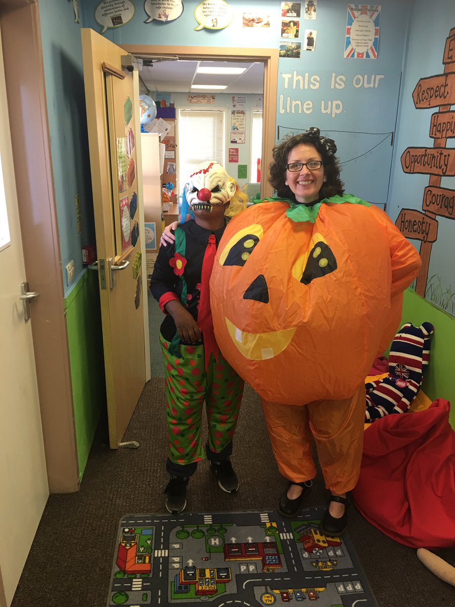 CSS_Primary's tweet photo. Some scary clowning around https://t.co/SF305Q2qUQ