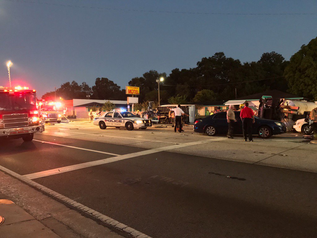 JRichards2183's tweet photo. Multiple car accident on W Hillsborough Ave near Nebraska in Tampa. https://t.co/xLo2p64eRs