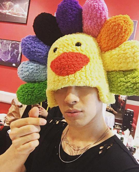 88GDYB88's tweet photo. お花じよんべ💠 #GDYB #TYGD #HappyHalloween (cr.owner) https://t.co/wg7OCbmrZO