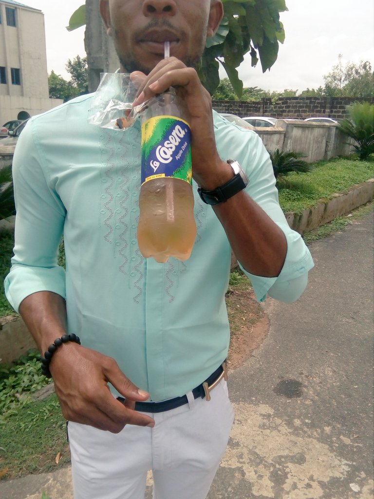 OOguntusin's tweet photo. @LaCasera_Apple #I love this drink https://t.co/wpVgmVh70k