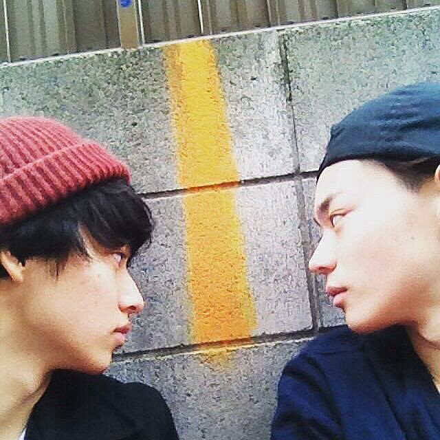 k_m9724's tweet photo. （（すだやま））

ほんとに好きなんだけど😂👏💕💕
2人のご活躍を見るのが幸せ◎◎◎

また共演してほしいよ~😂

野村周平くんとか中川大志くんとかも仲いいけど、自分は菅田くんが1番好きです👍🏻✨✨✨

#山﨑賢人 

#菅田将暉

#すだやま https://t.co/h0TzS3SK7Z