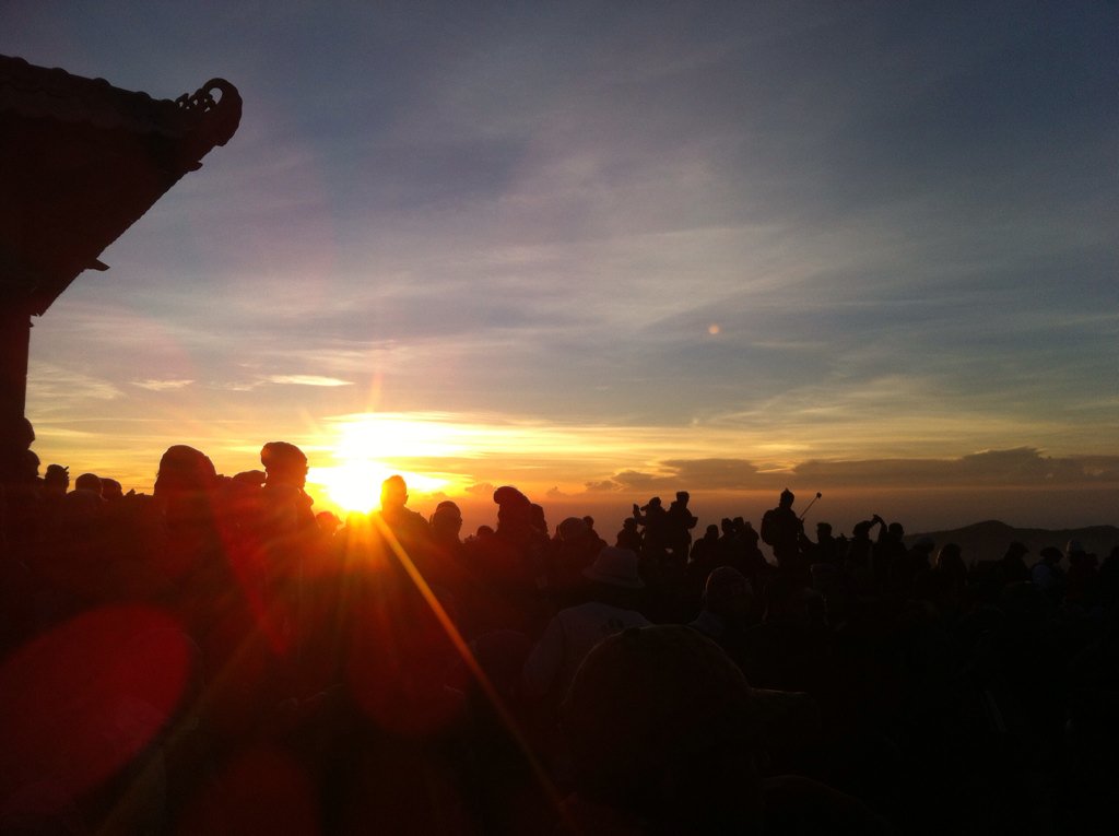 shamdani92's tweet photo. Well Done Bromo Sunrise Private Tour.
Lets enjoy our service with special price.
#bromo #sunrise #exploreindo #java https://t.co/GLb1HhBYf8
