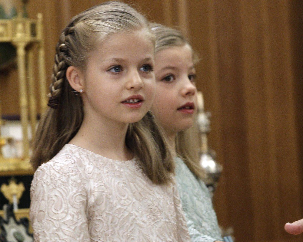 MonarquiaEspana's tweet photo. Buenos días. Hoy celebramos el cumpleños de nuestra Princesa de Asturias, Leonor. #FelicidadesLeonor #FelizLunes  #VivaEspaña #VivaElRey https://t.co/bHuW0ZhVNe