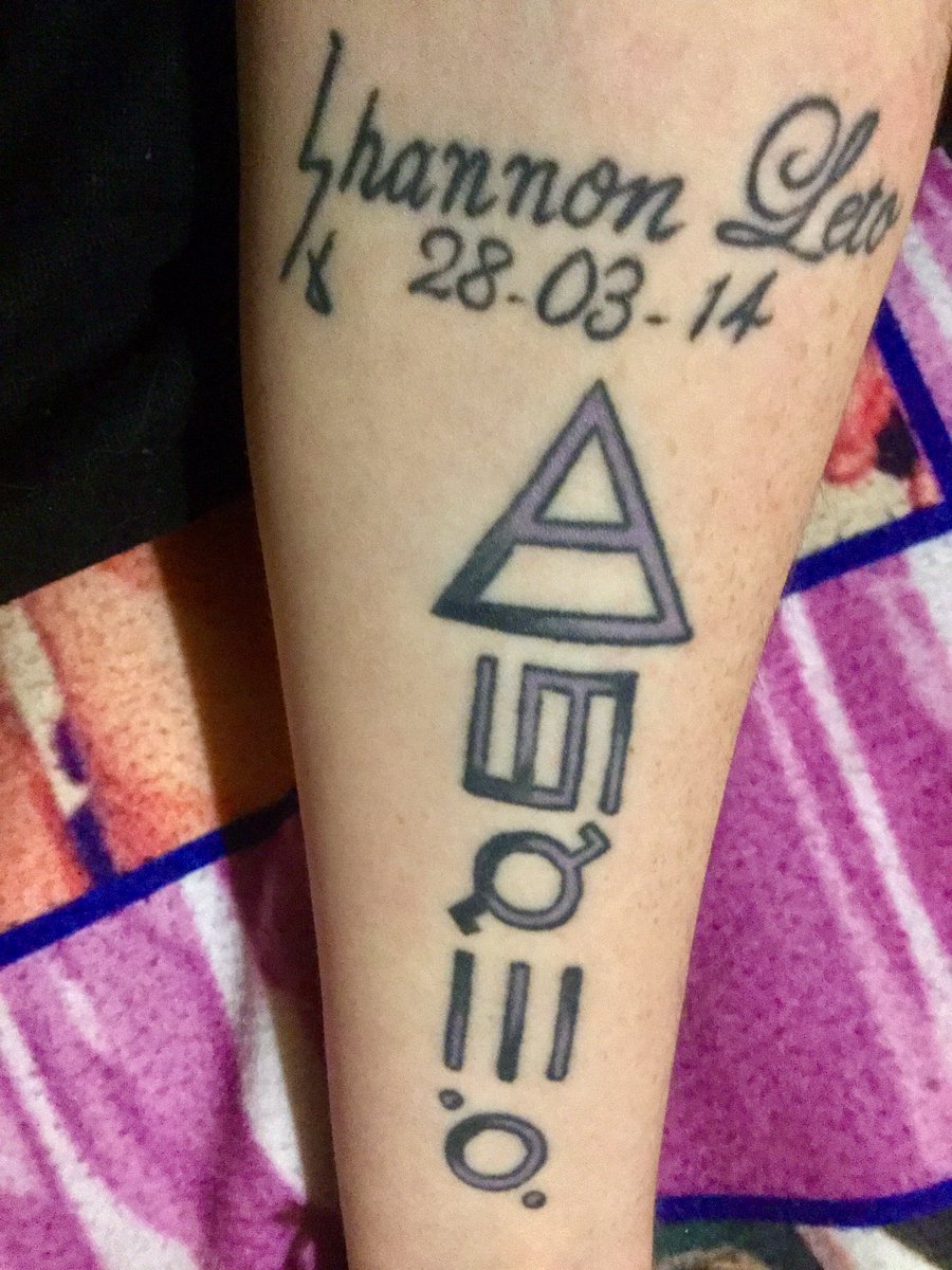 LauzBURNS's tweet photo. Two years since I got my @30SECONDSTOMARS ink. Love it even more now than I did back then #marsart #marsink https://t.co/NvwSD83fnW