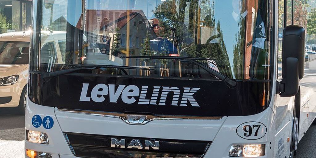 9292's tweet photo. Sinds kort zit de buslijn Emmen-Meppen van #Busverkehr #Levelink in de 9292 reisplanner https://t.co/qzjGAoRxHN #persbericht https://t.co/pdTeN48veX