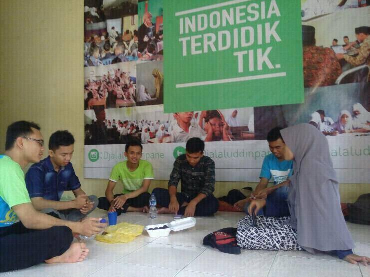 Minggu 30 oktober 2016 <a href="/AttikSumut/">ATTIK Sumut</a> diskusi santai seputar isu media yang lagi hits sekarang ini. media apa sih yang jadi favorit kamu ??