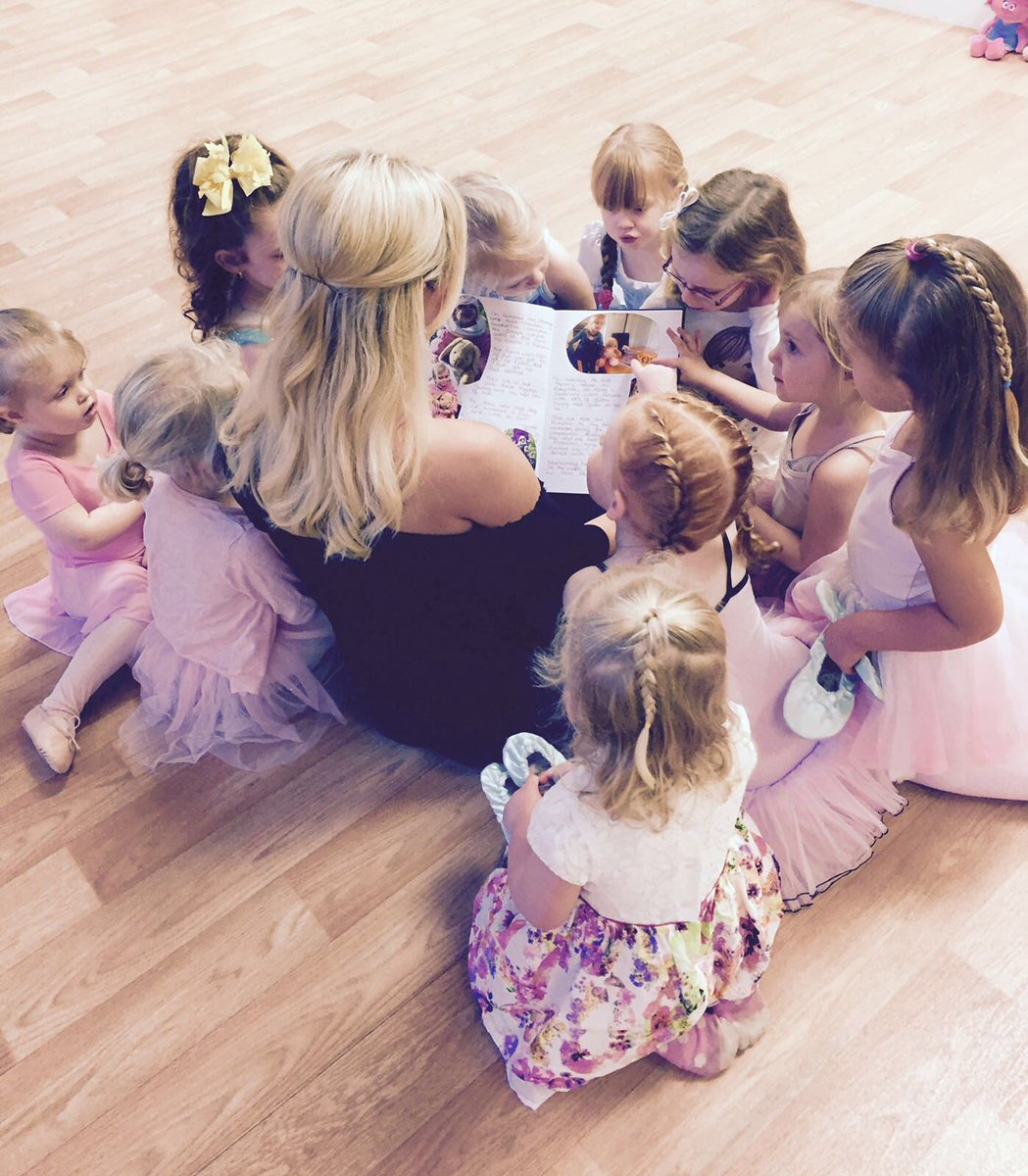 Bunny Bears story time in Tiny Tutus 📖🎀🐰 #thezone #tinytutus