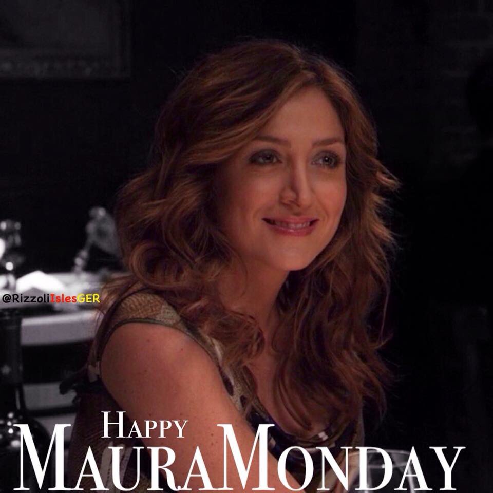 RizzoliIslesFan's tweet photo. Good morning to all my friends and #Rizzles happy #MauraMonday enjoy your day today😘💛🌷🌹💚@TracyRosanne https://t.co/XRTMiUEk5U