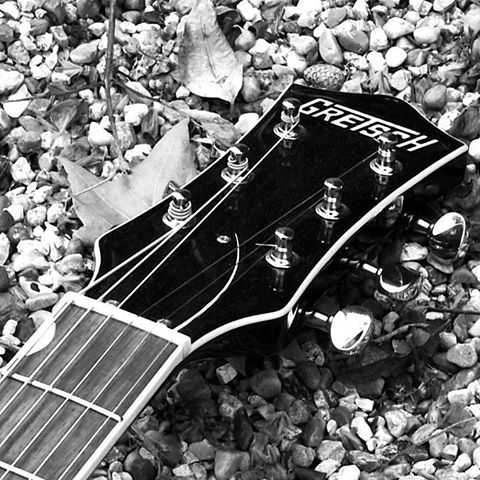 hardcorebeauty's tweet photo. Gretsch Guitars G6199 Billy-Bo Jupiter Thunderbird Electric Guitar featuring in our upcoming EP https://t.co/35e91D358z