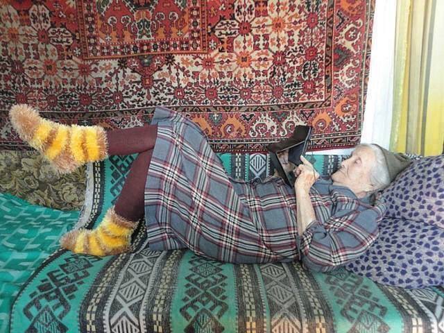 natvolodina's tweet image. Вышла на улицу - никого !!!? Зашла на сайт - Здрасте вам - вся ДЕРЕВНЯ тута !!! )))