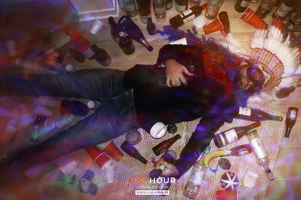 CQPLH's tweet photo. [TEST] Faites la fête avec #VeryBadNight de @OneHour_escape , un vrai coup de coeur https://t.co/AlUc3serRD https://t.co/cjaBJMusZP