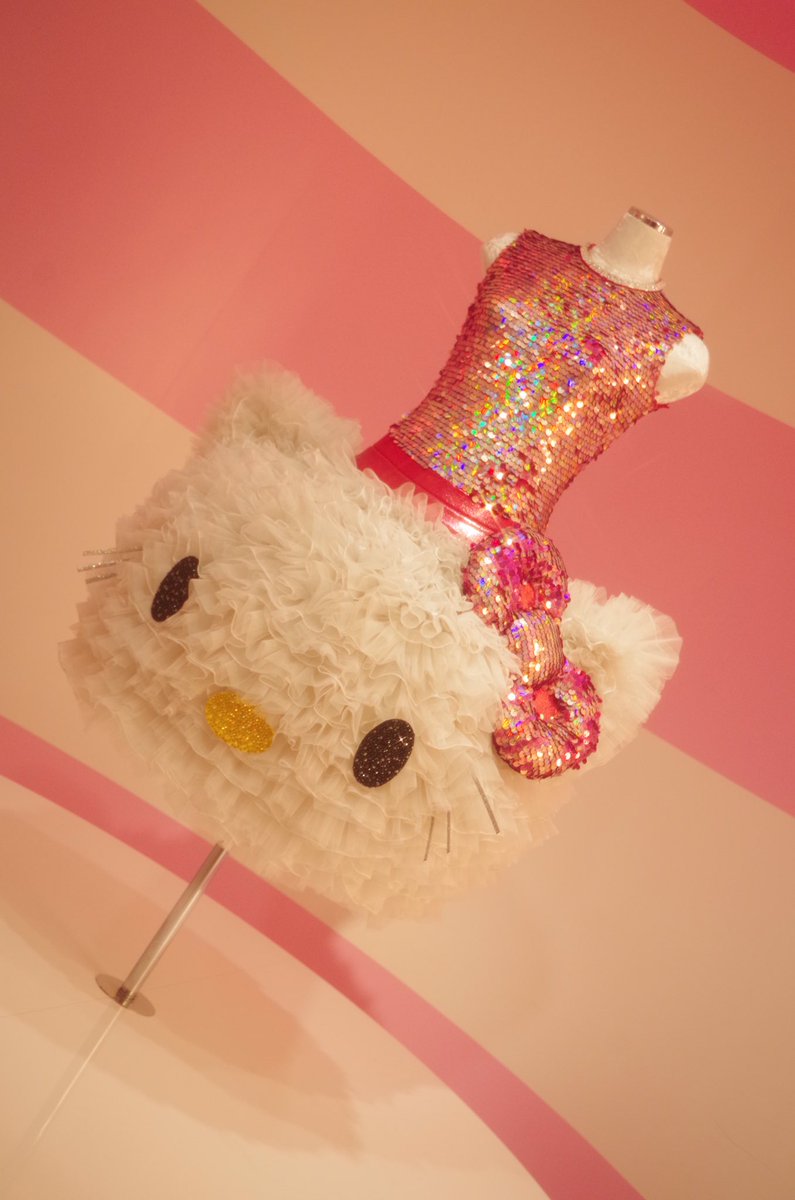 mirutanku's tweet photo. #ハローキティのリボンコレクション
#USJ https://t.co/wNOdKbLEUs