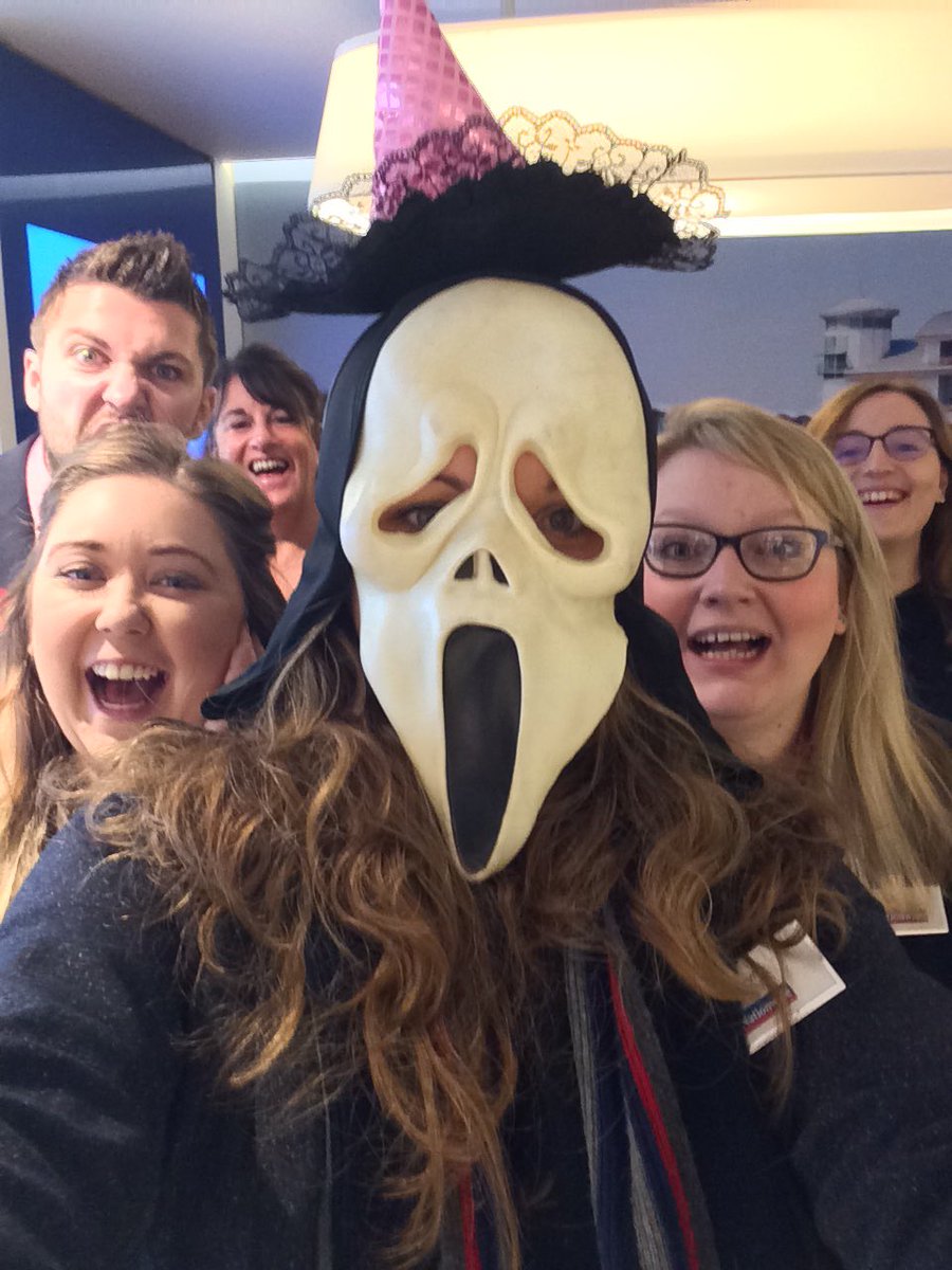 PayneTeri's tweet photo. WSM getting spooky this morning! 👻🕸🎃 @lorrainelockye1 @NBSsouthwest https://t.co/mP0dKK8SoT